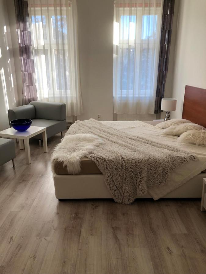 Apartmany Galeta Karlovy Vary Exterior photo
