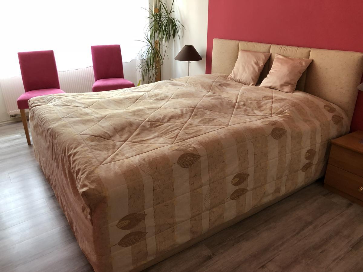 Apartmany Galeta Karlovy Vary Exterior photo